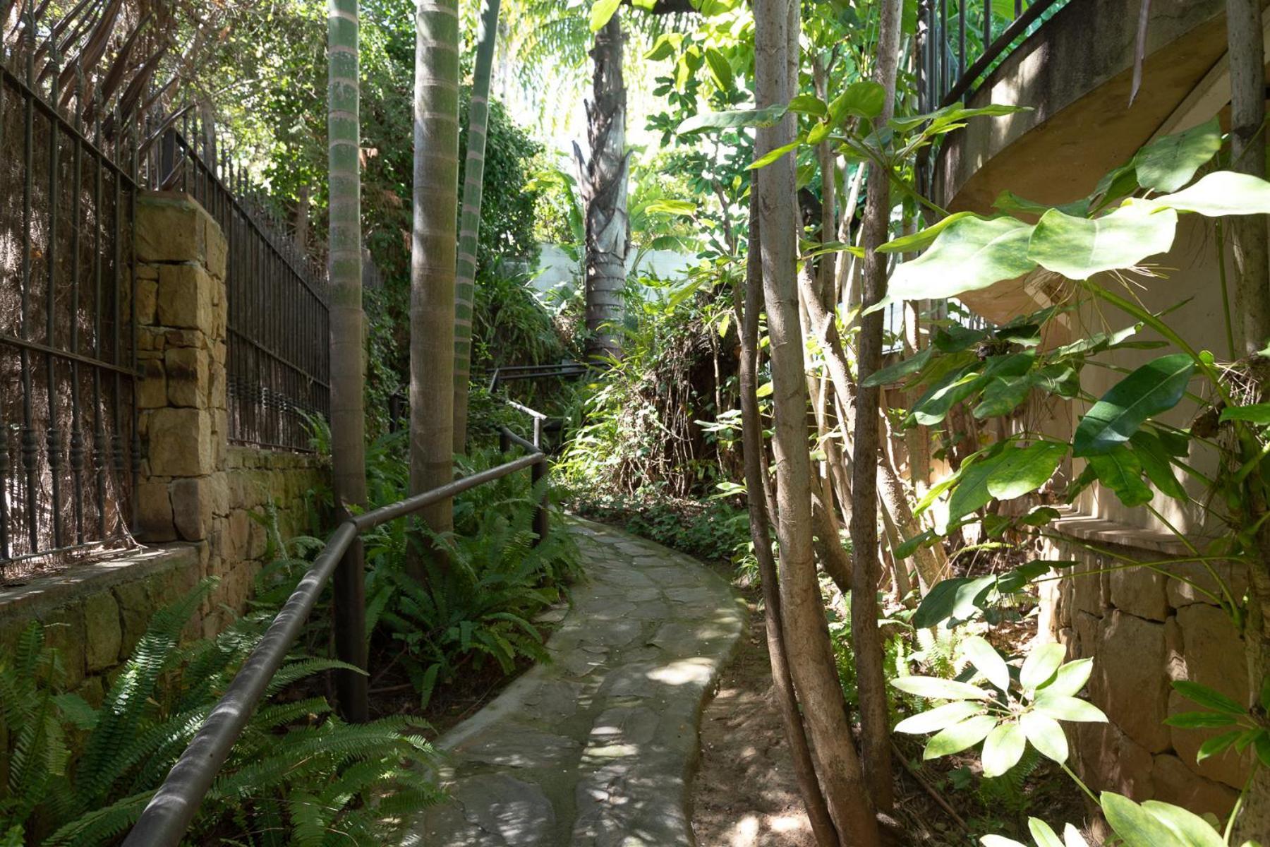 Lujoso Apartamento Con Piscina En Paseo Maritimo マルベーリャ エクステリア 写真